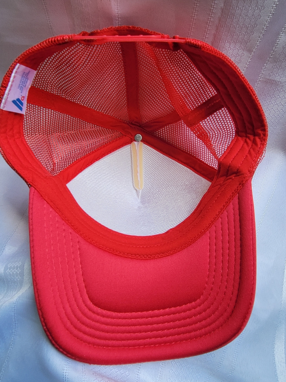 Devon Allman Donavon Frankenreiter Red And White Mesh Trucker Hat Interior View 4